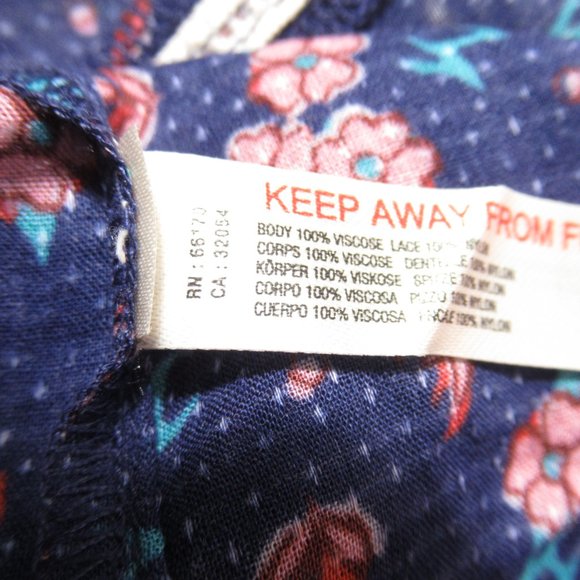 By Anthropologie Lace Trim Loungewear Top Blue Floral Print 1X - Picture 8 of 8
